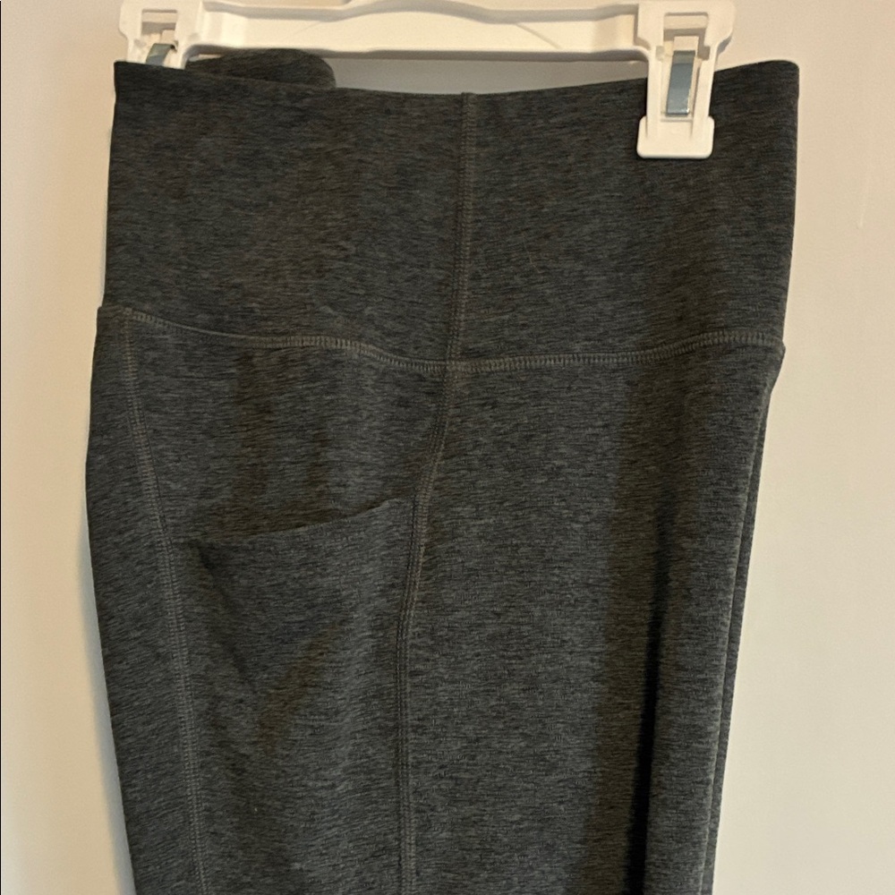 Mta sport sz lg , Dark Gray Women's Cropped leggings